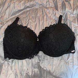 Victoria’s Secret black push up bra 36DD